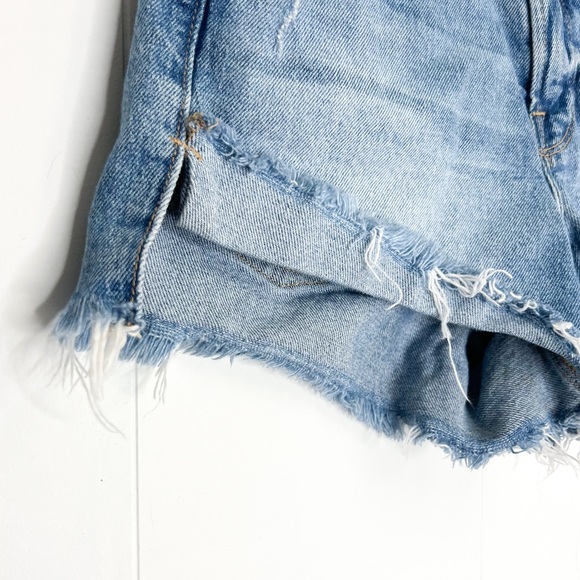 Good American Good Curve Jean Shorts Indigo105 - Picture 2 of 6